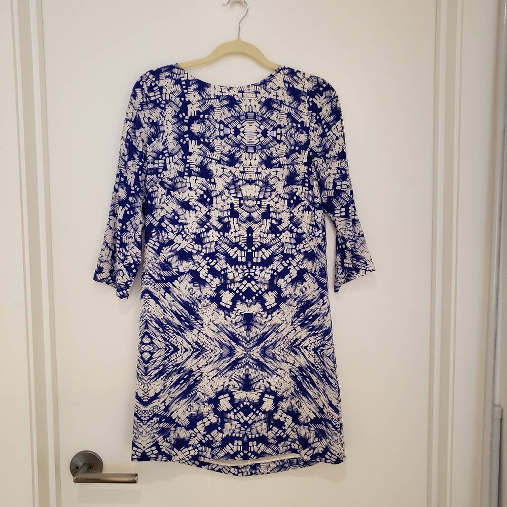 Size 6 Shoshanna silk zipper back dress